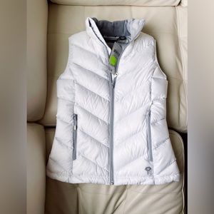 Mountain Hardwear white ratio down vest brand new with tags size XS X-small